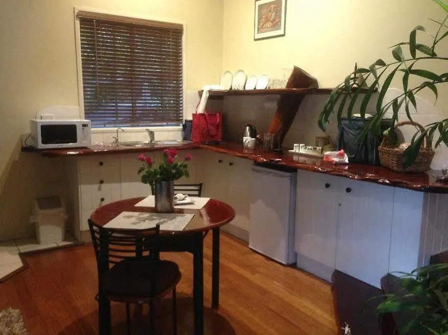 ****  Hunchy Hideaway Aparthotel Montville Australien
